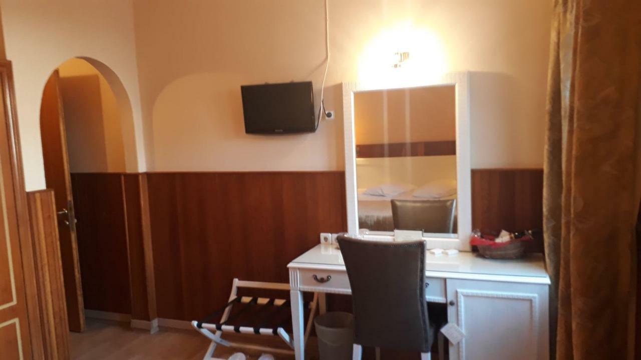 Hotel Olympic Мецовон Экстерьер фото